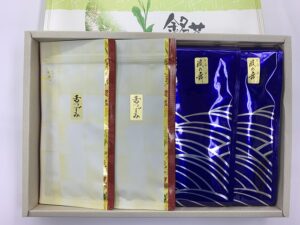 板橋区高島平の やまもり㈱時田園では、ご進物用に焼海苔とお茶の詰合せを販売してます。お中元や夏のギフトにも人気ですよ